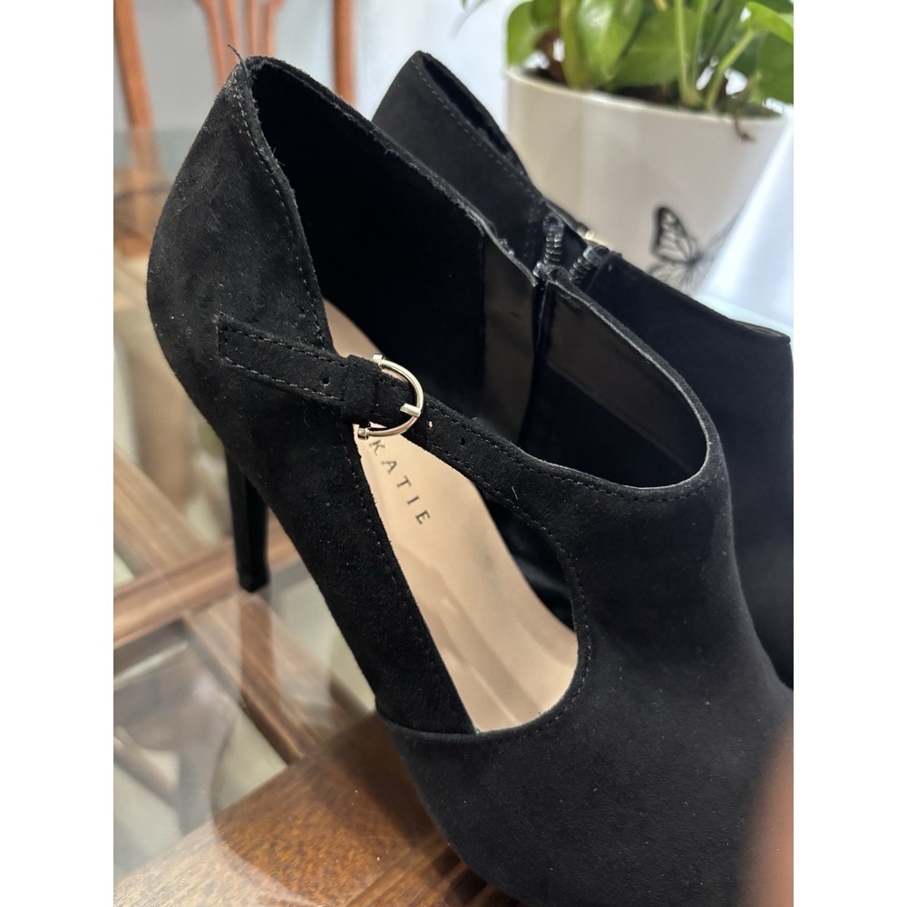 Kelly & Katie Black Suede Mary Jane Stiletto Heels Round Toe Buckle Strap US 8 - Picture 7 of 10
